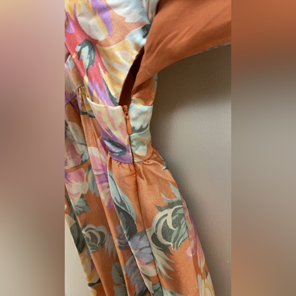 NWOT Showpo Maxi Dress - Picture 3 of 4